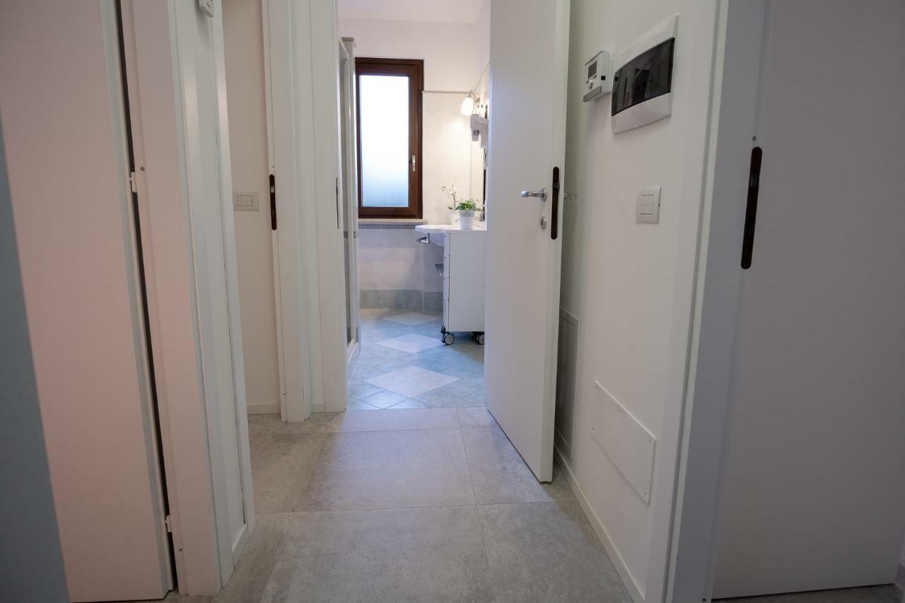 Casa Mary Due - Trilocale Con Giardino Privato A Due Passi Dal Lago Sirmione Buitenkant foto