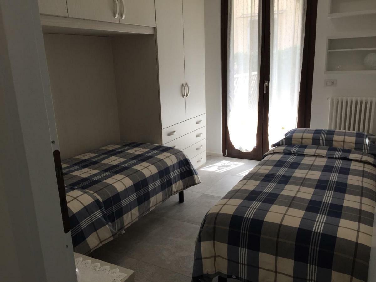 Casa Mary Due - Trilocale Con Giardino Privato A Due Passi Dal Lago Sirmione Buitenkant foto
